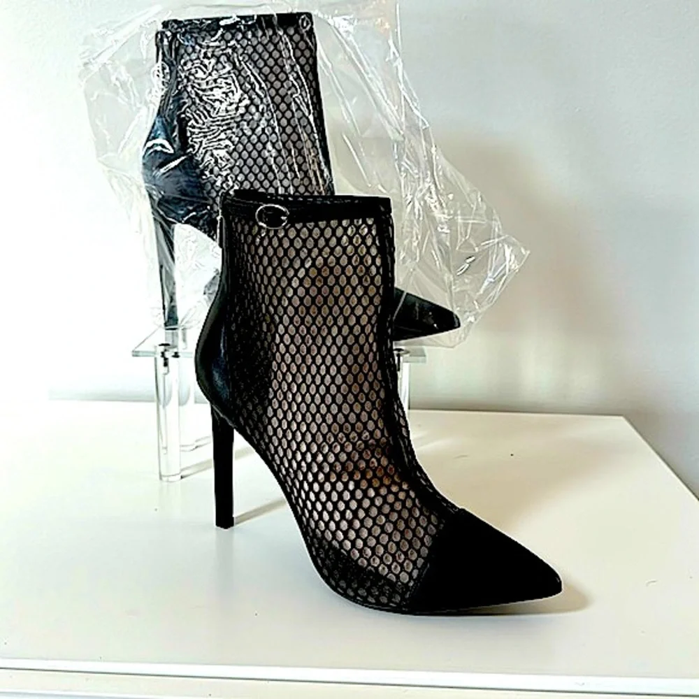 NWB!! Nine West Meshed Pointed Toe Heels! - Picture 1 of 6